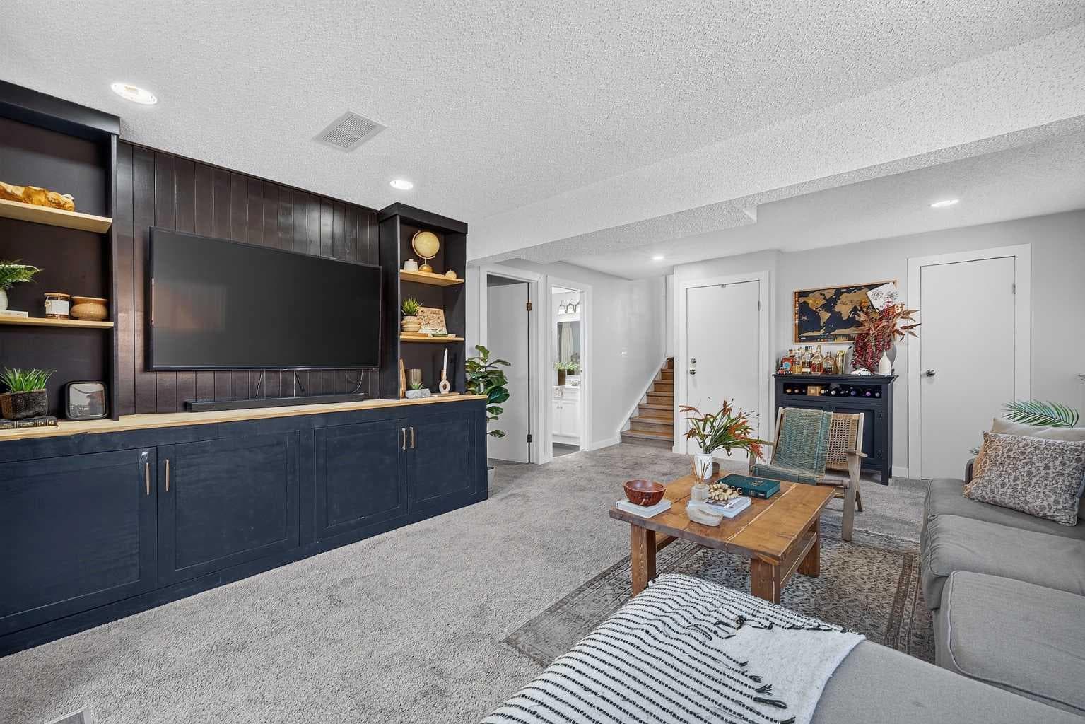 255 Shawcliffe Circle SW