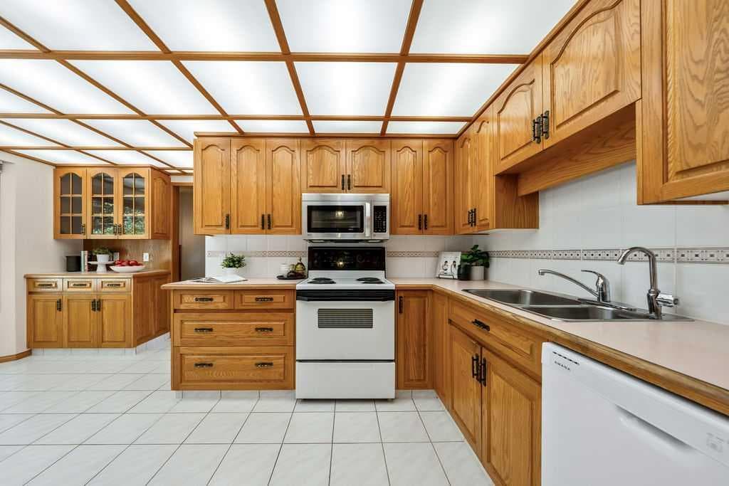 28 Brazeau Crescent SW