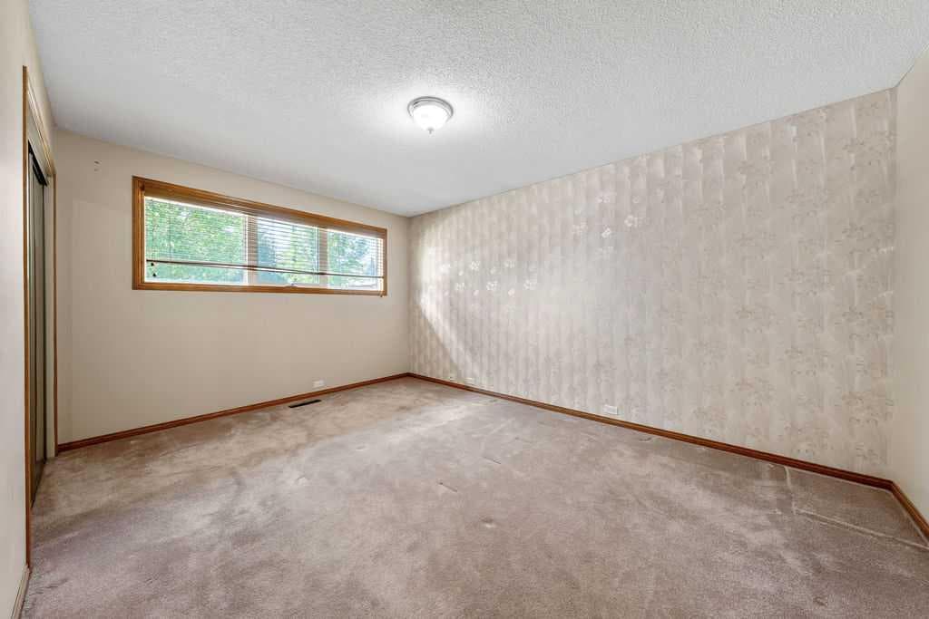 28 Brazeau Crescent SW
