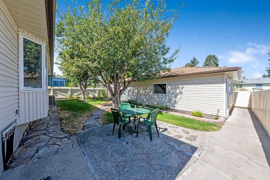 28 Brazeau Crescent SW