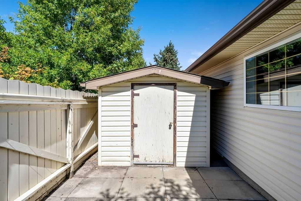 28 Brazeau Crescent SW