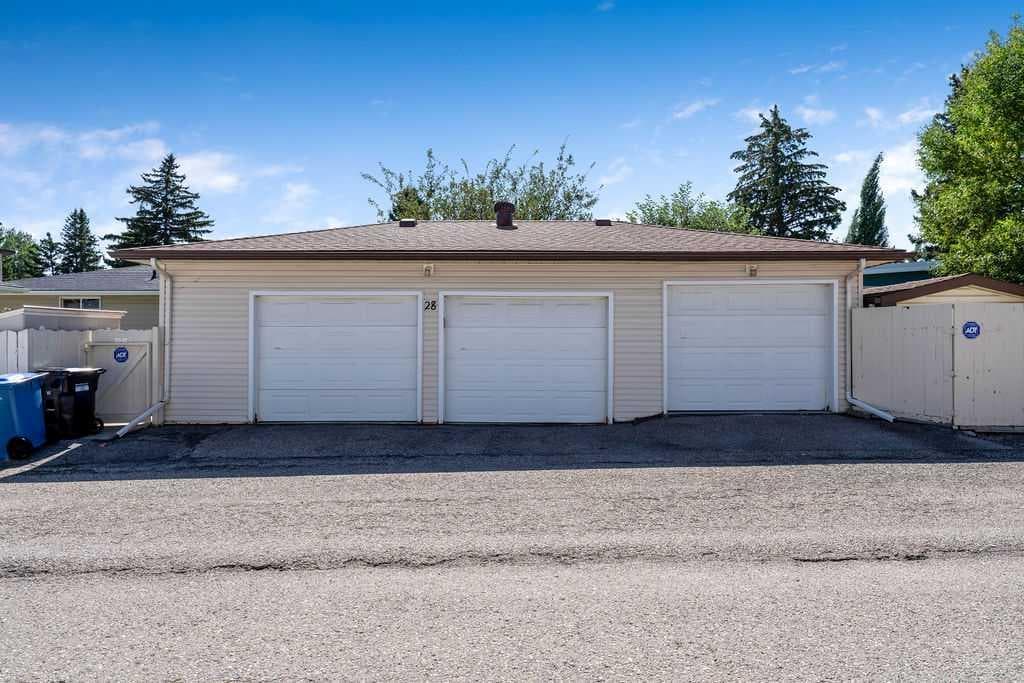 28 Brazeau Crescent SW