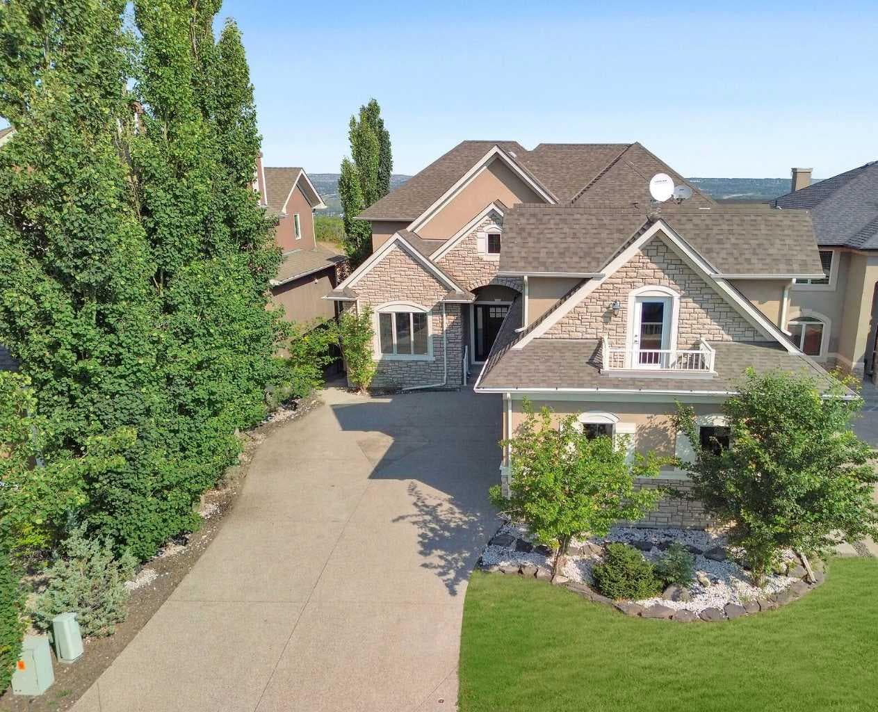 14 Coulee View SW