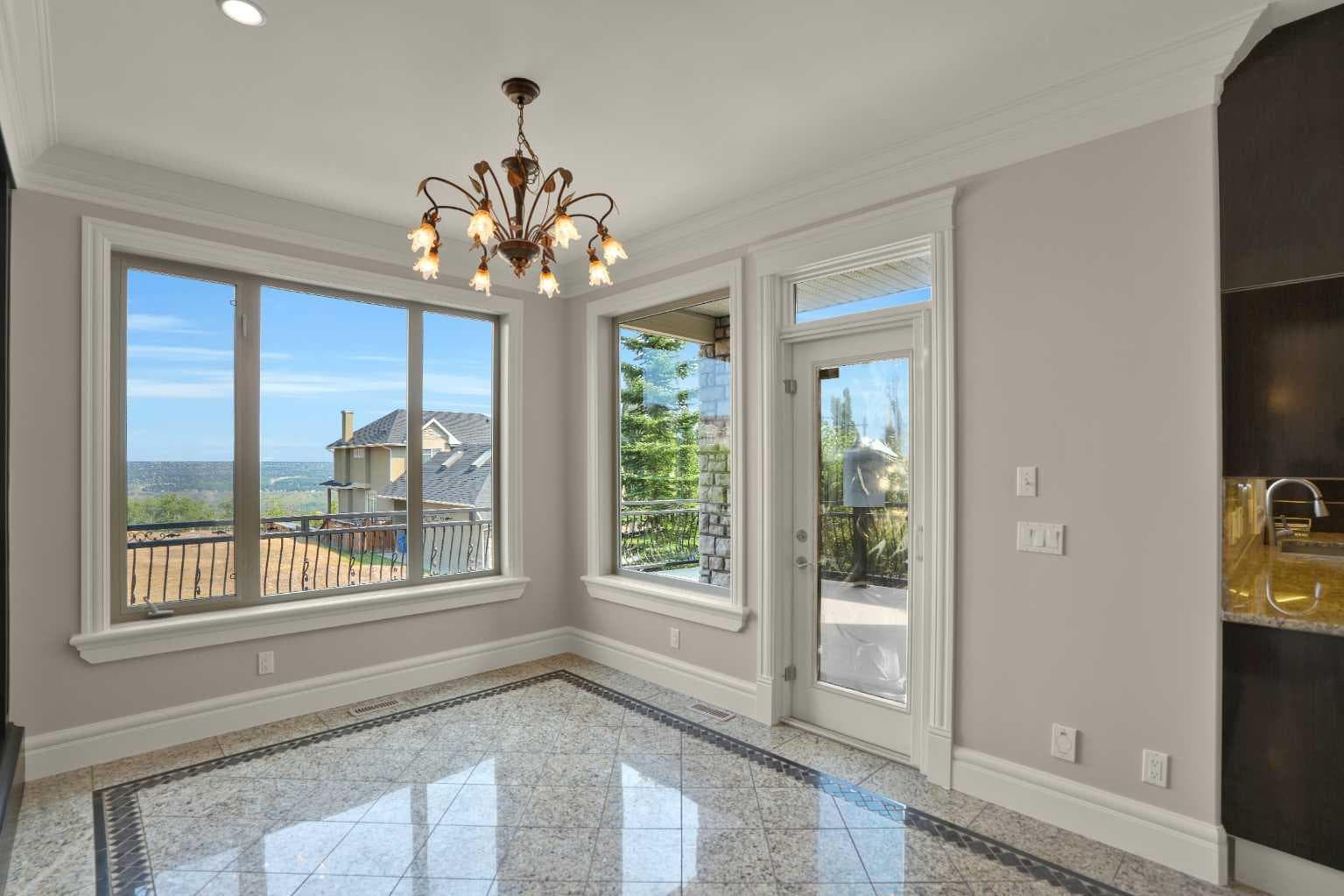 14 Coulee View SW