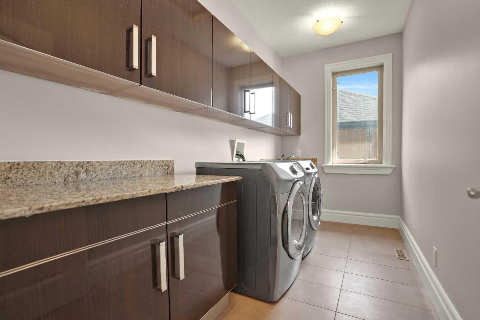 14 Coulee View SW