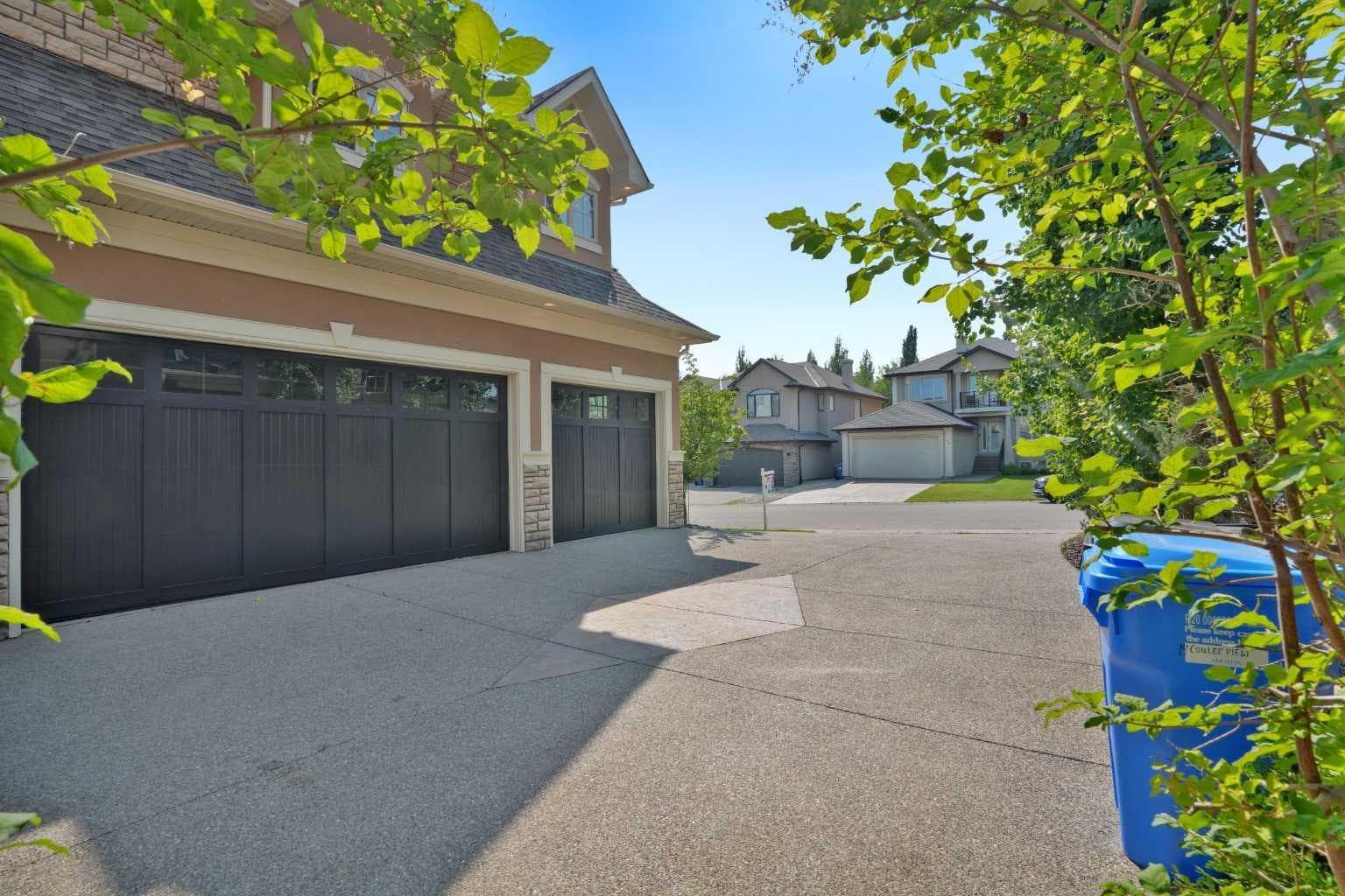 14 Coulee View SW