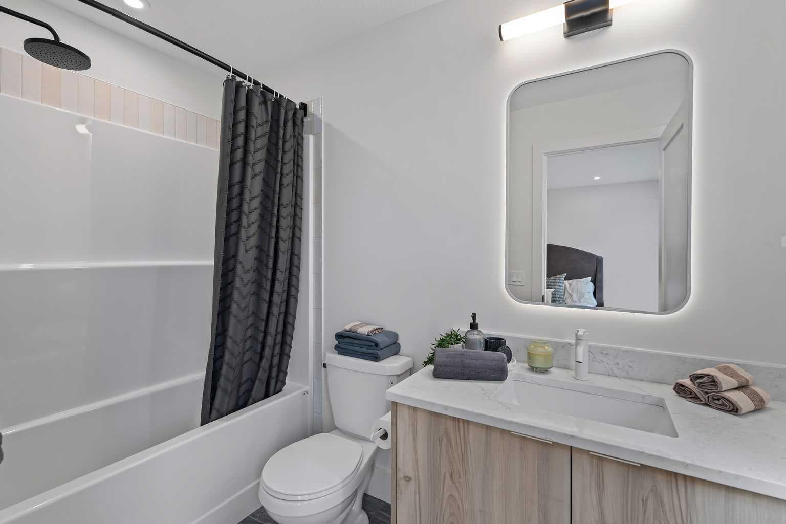 21 Silverton Glen Bay SW