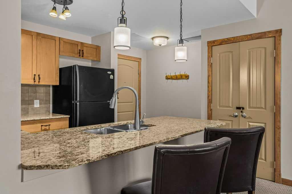 405, 190 Kananaskis Way 