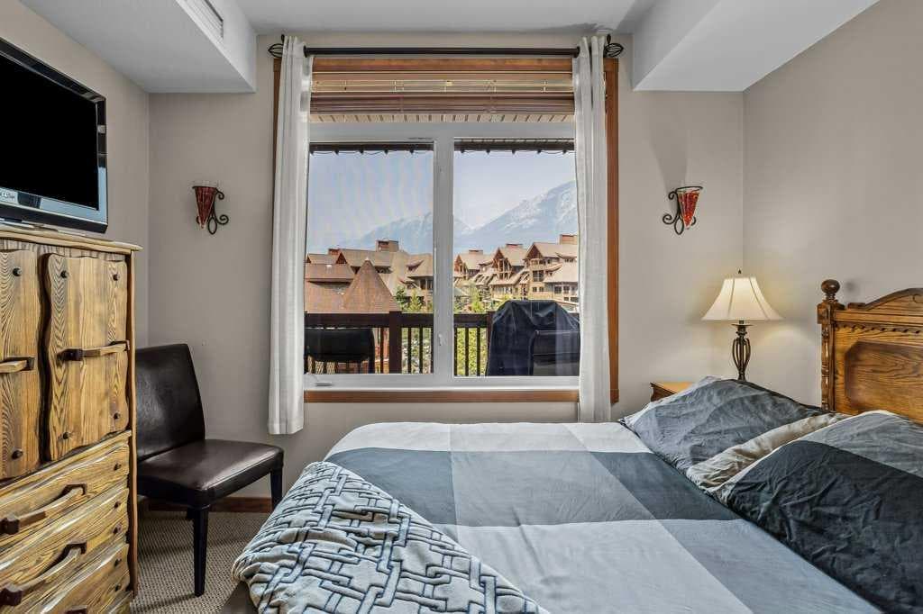 405, 190 Kananaskis Way 