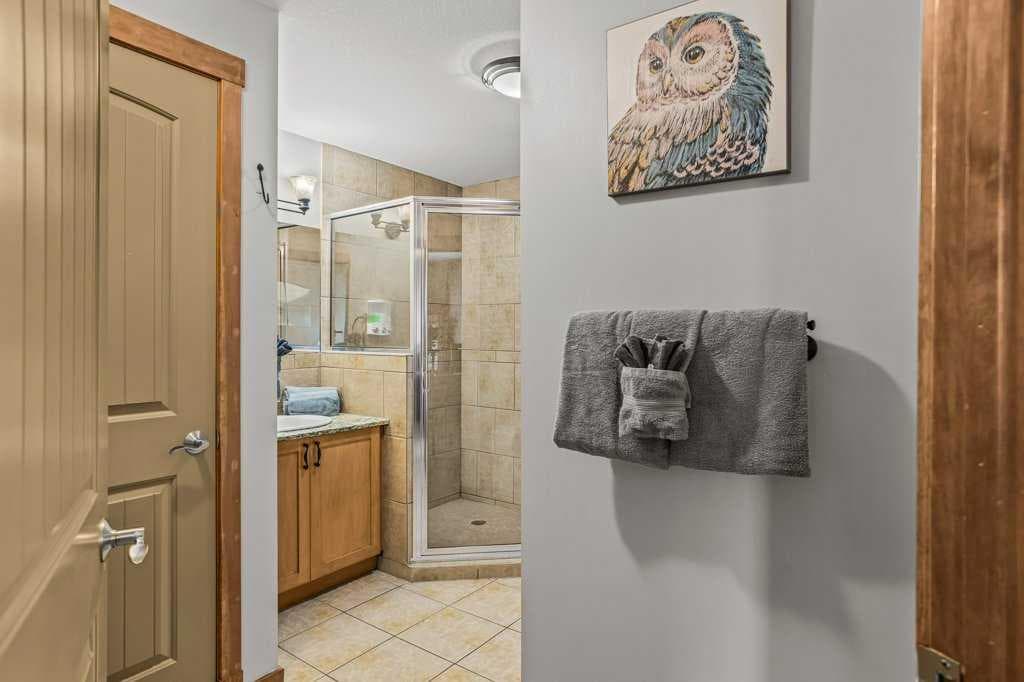 405, 190 Kananaskis Way 