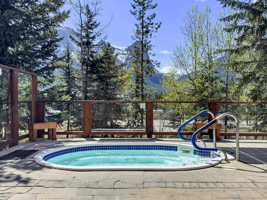 405, 190 Kananaskis Way 