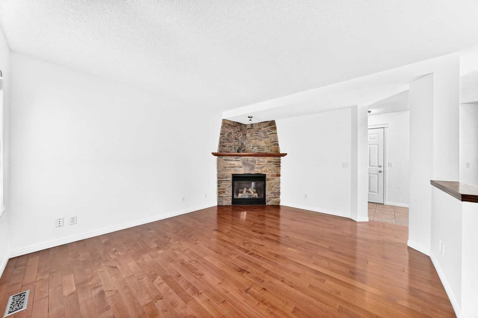 294 Cougar Plateau Way SW