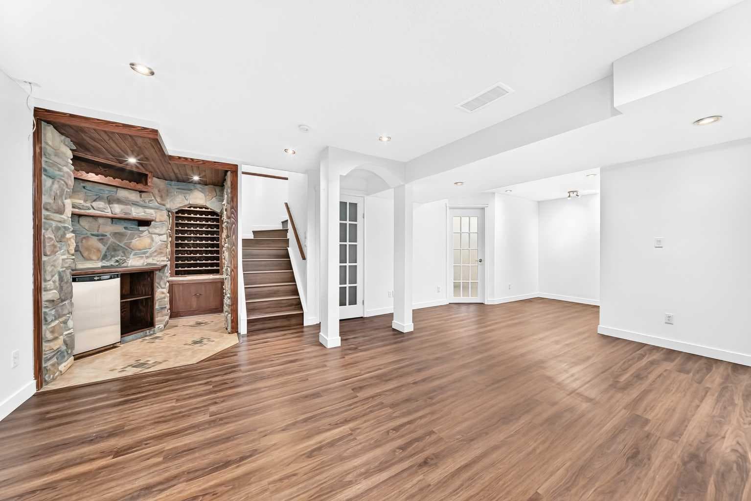 294 Cougar Plateau Way SW