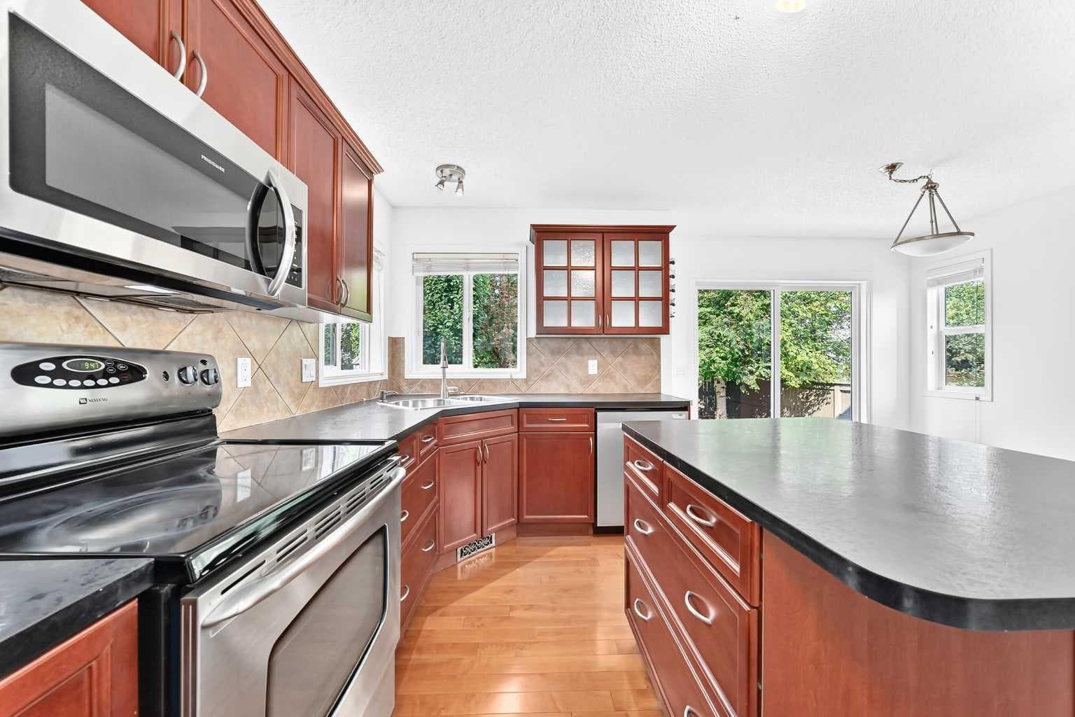 294 Cougar Plateau Way SW