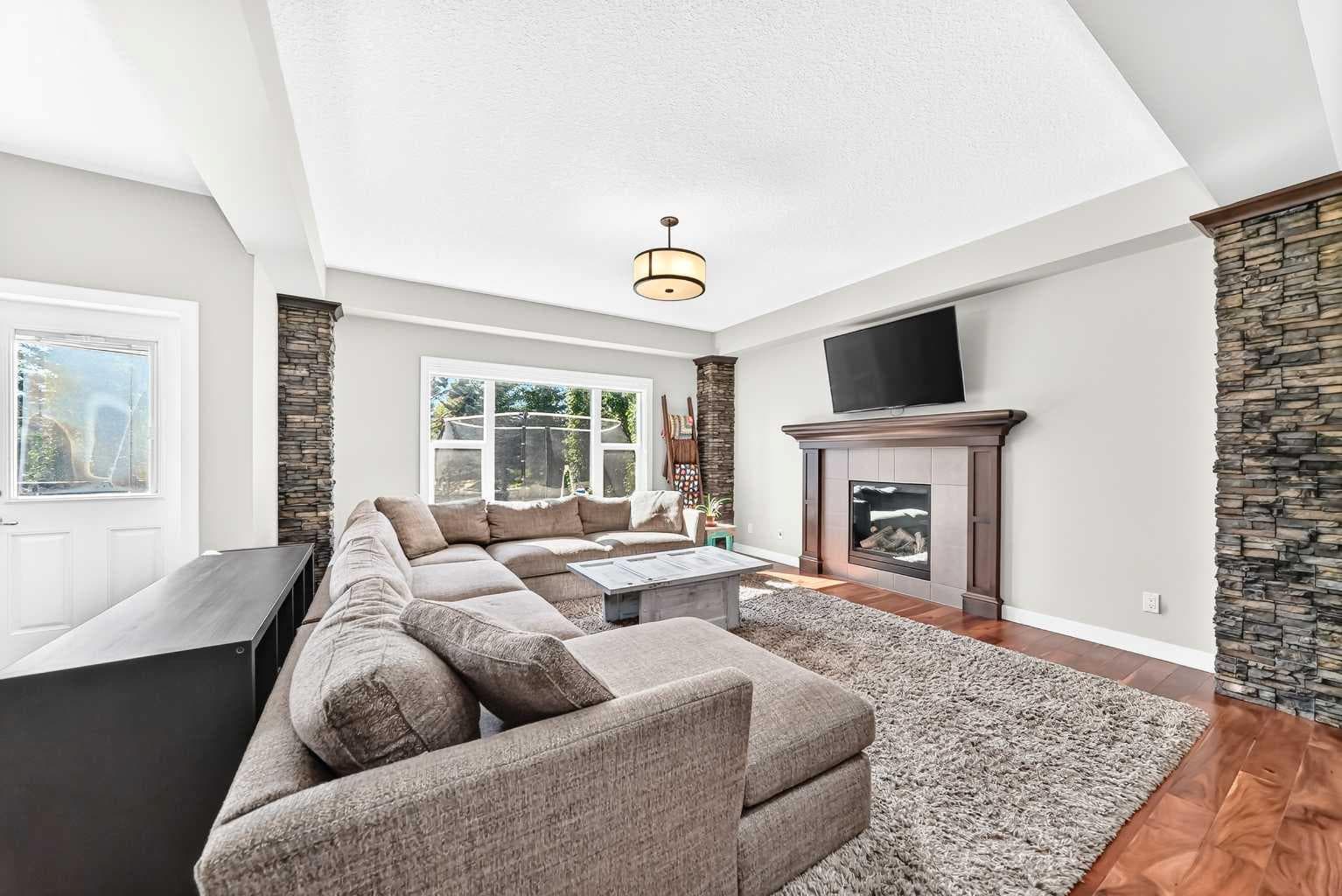 137 Aspenmere Circle 