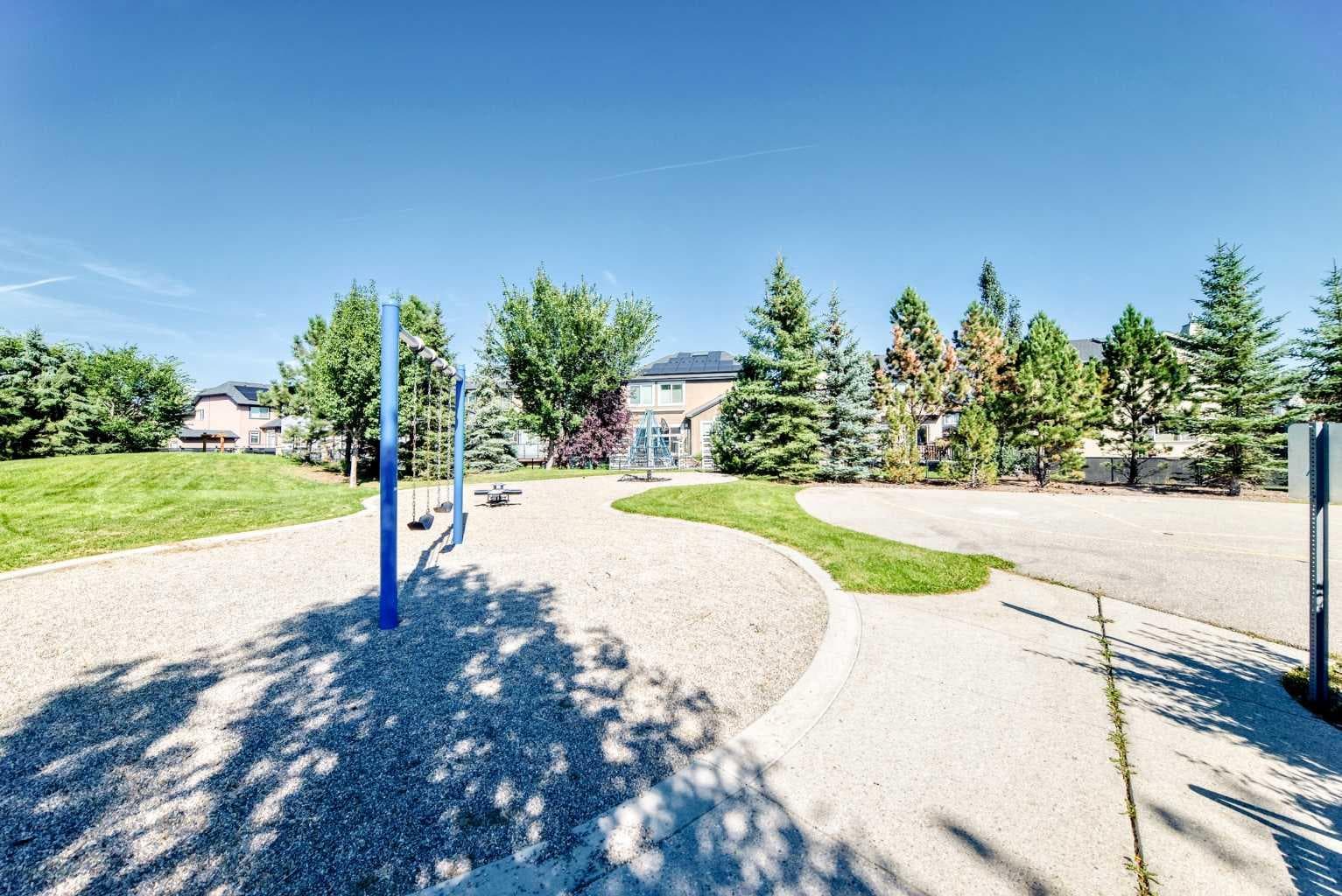 137 Aspenmere Circle 