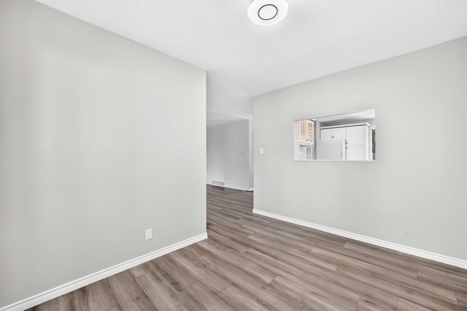 15, 2210 Oakmoor Drive SW