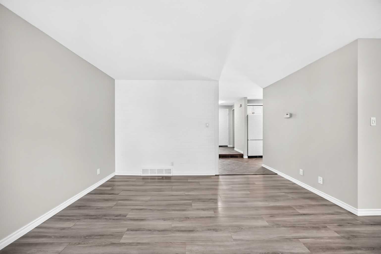 15, 2210 Oakmoor Drive SW