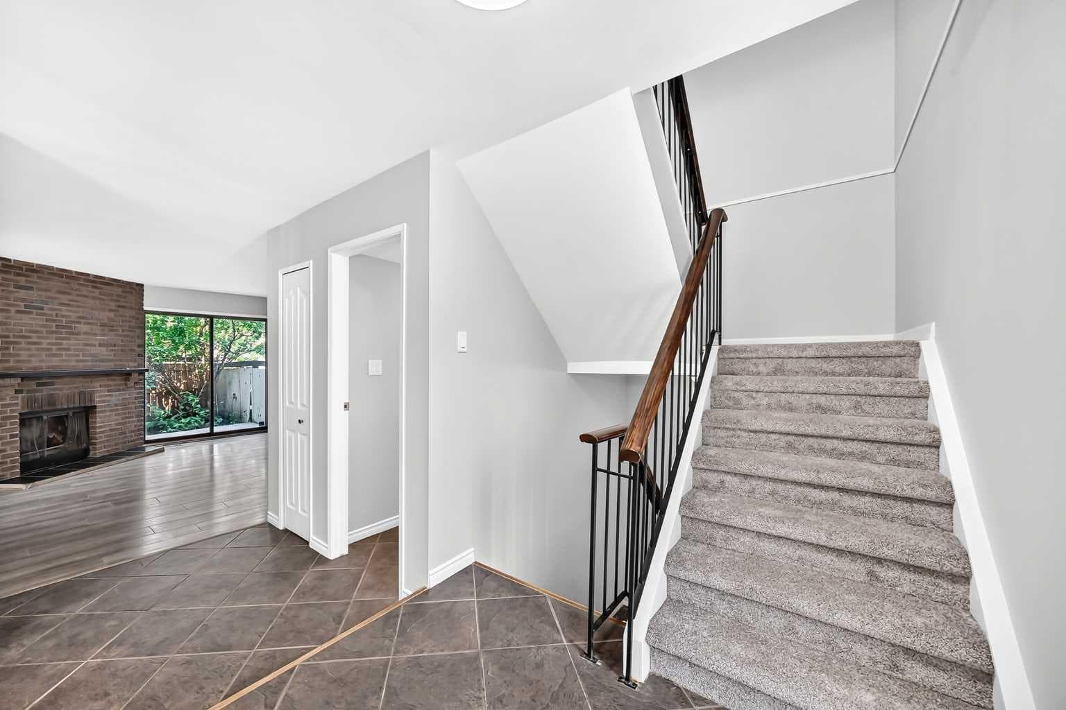 15, 2210 Oakmoor Drive SW