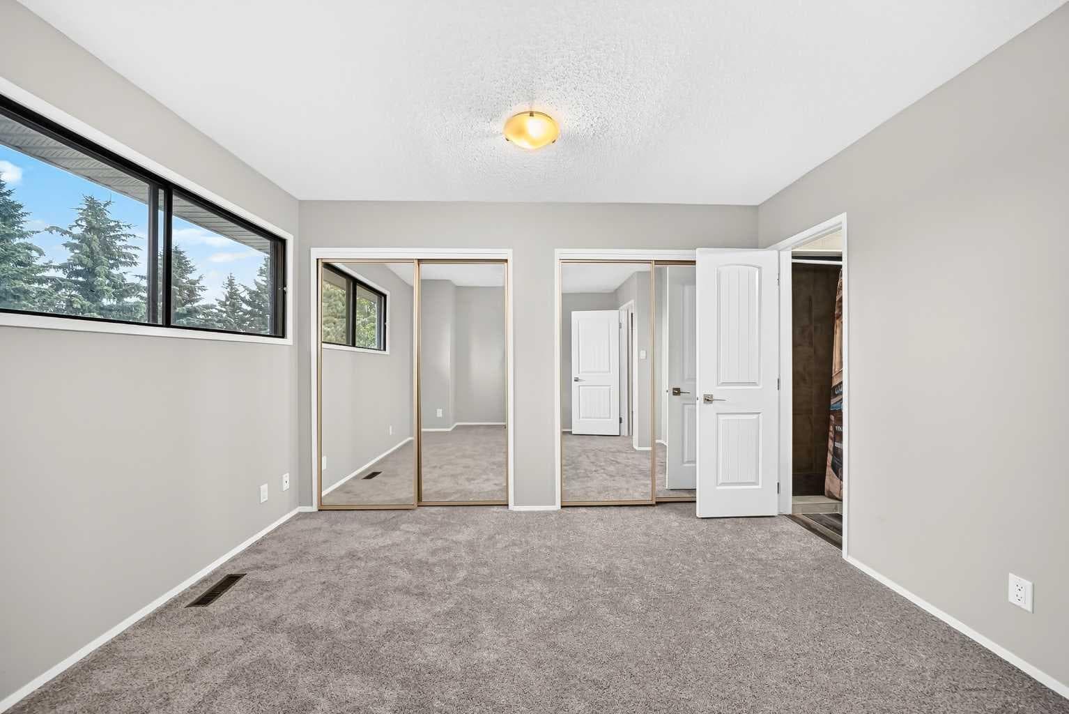 15, 2210 Oakmoor Drive SW