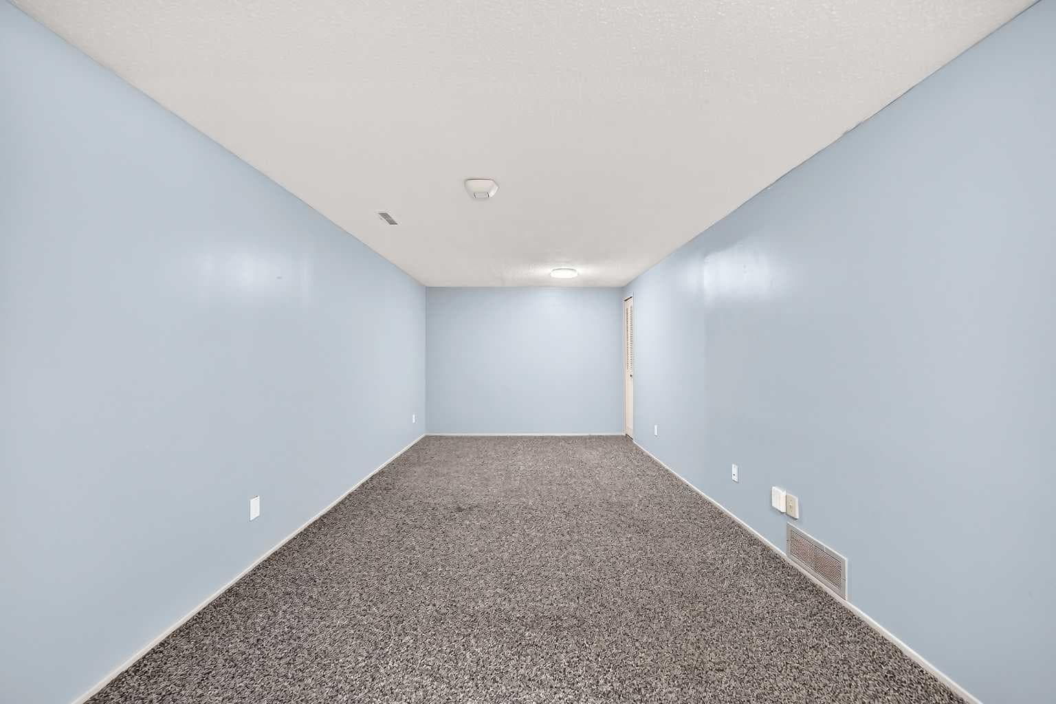 15, 2210 Oakmoor Drive SW