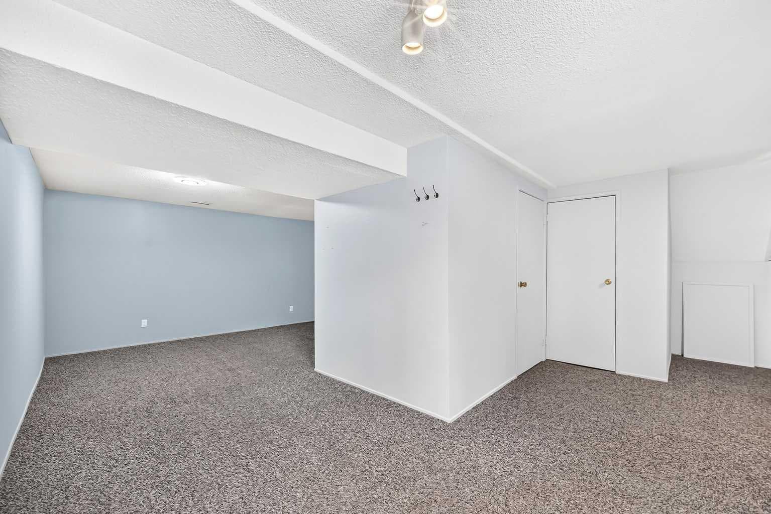 15, 2210 Oakmoor Drive SW