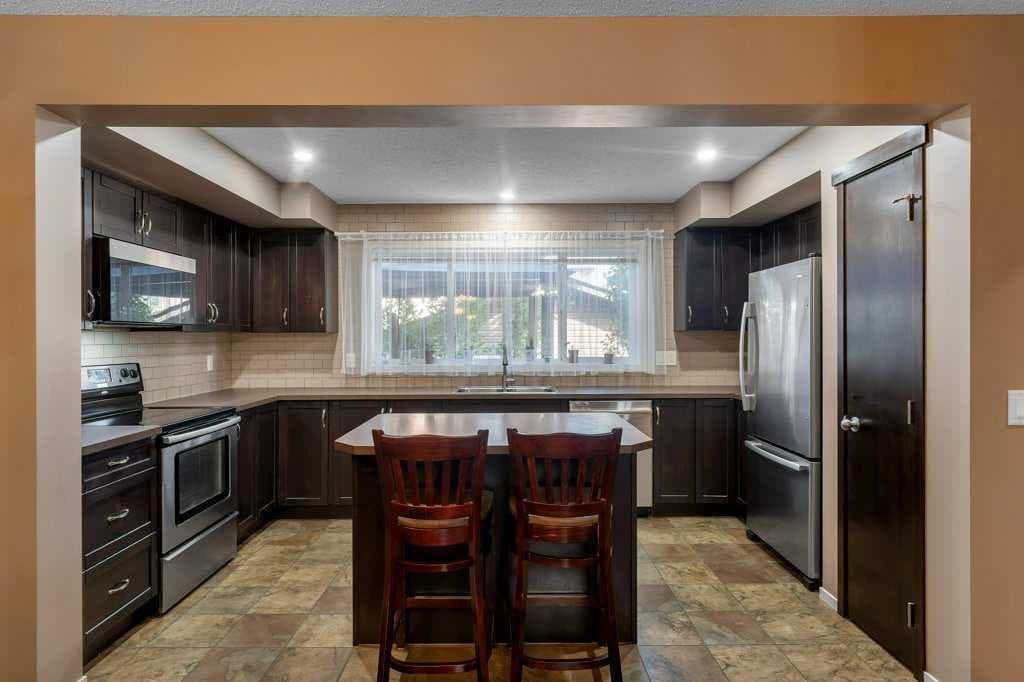 66 Reunion Grove NW