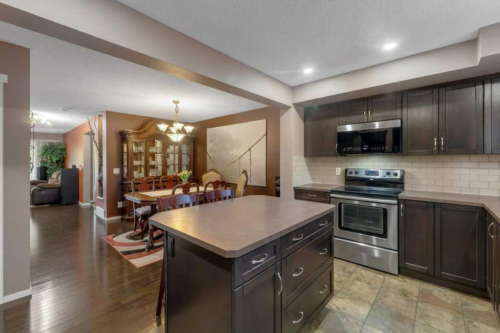 66 Reunion Grove NW