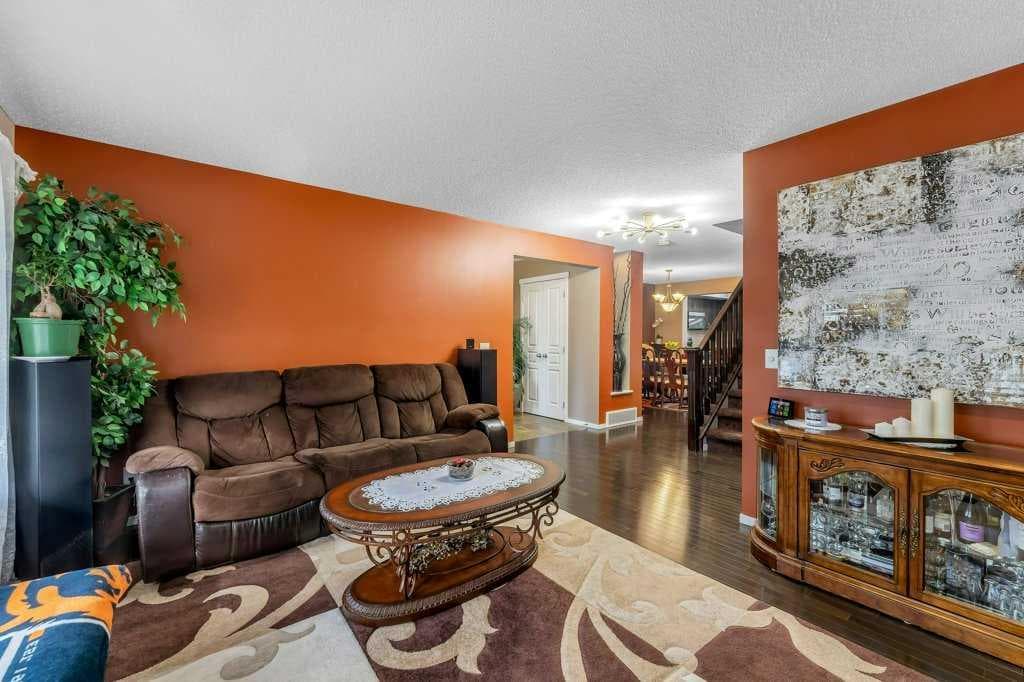 66 Reunion Grove NW