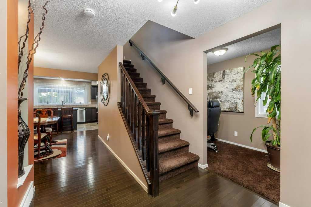 66 Reunion Grove NW