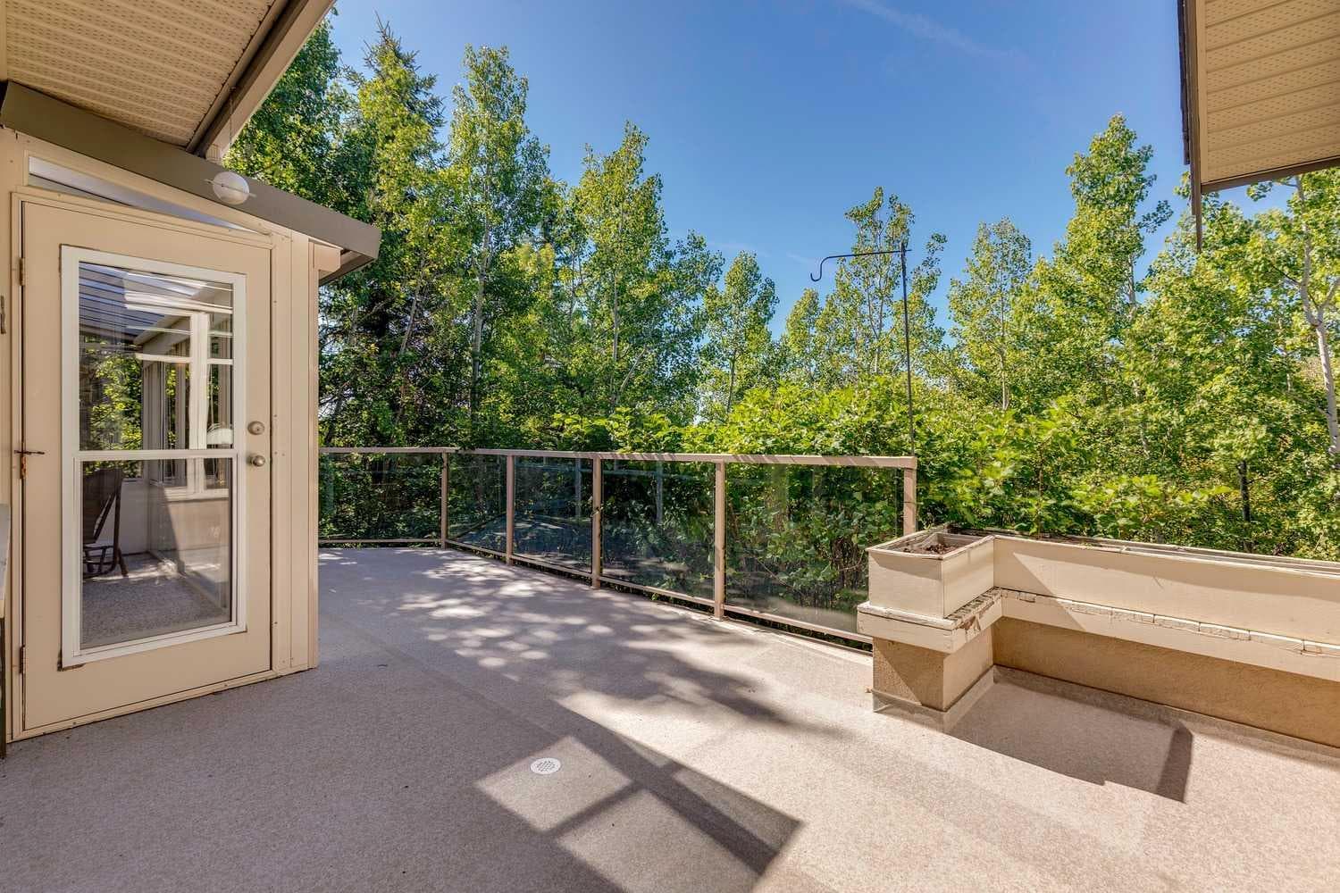 68 Spring Valley Way SW