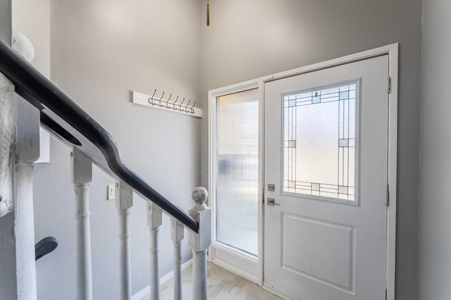 84 Templehill Drive NE
