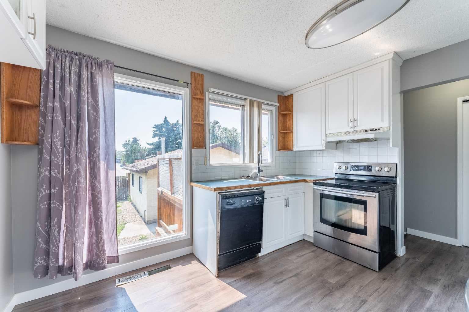 84 Templehill Drive NE