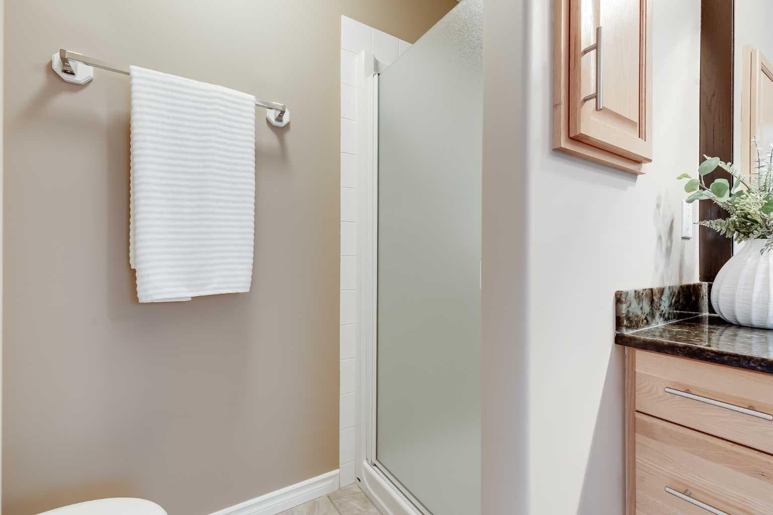 10 Strathlea Grove SW