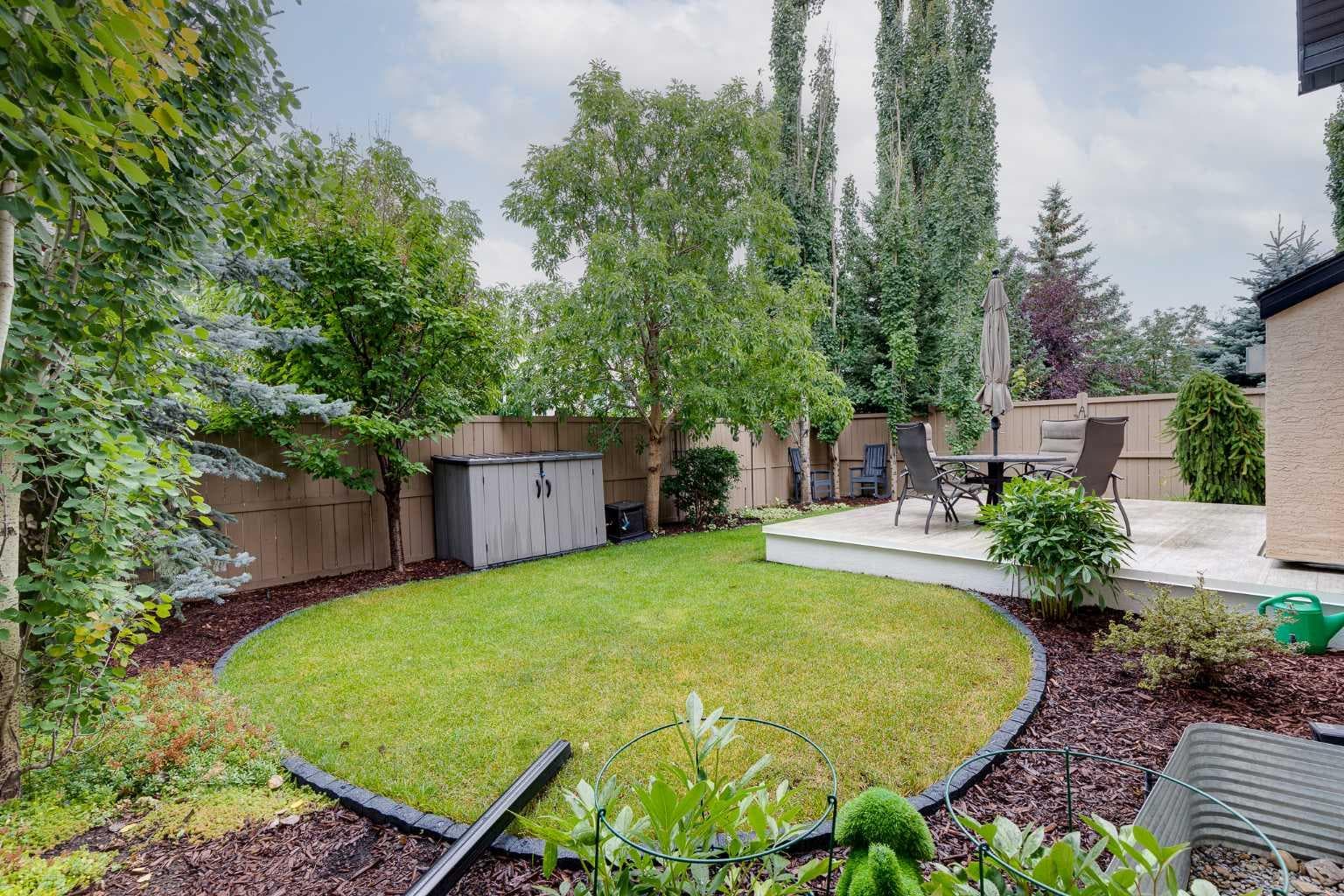 10 Strathlea Grove SW