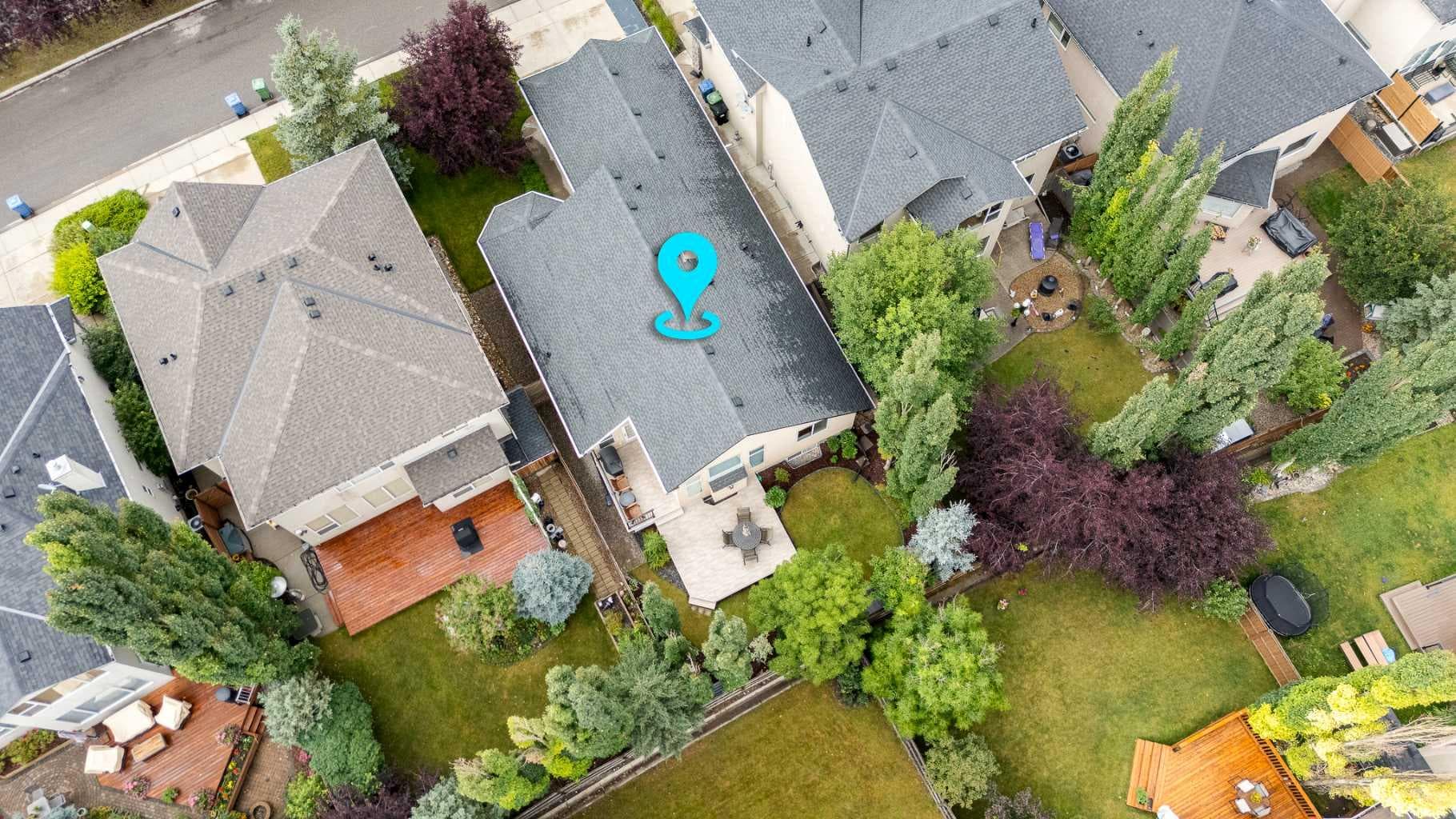 10 Strathlea Grove SW