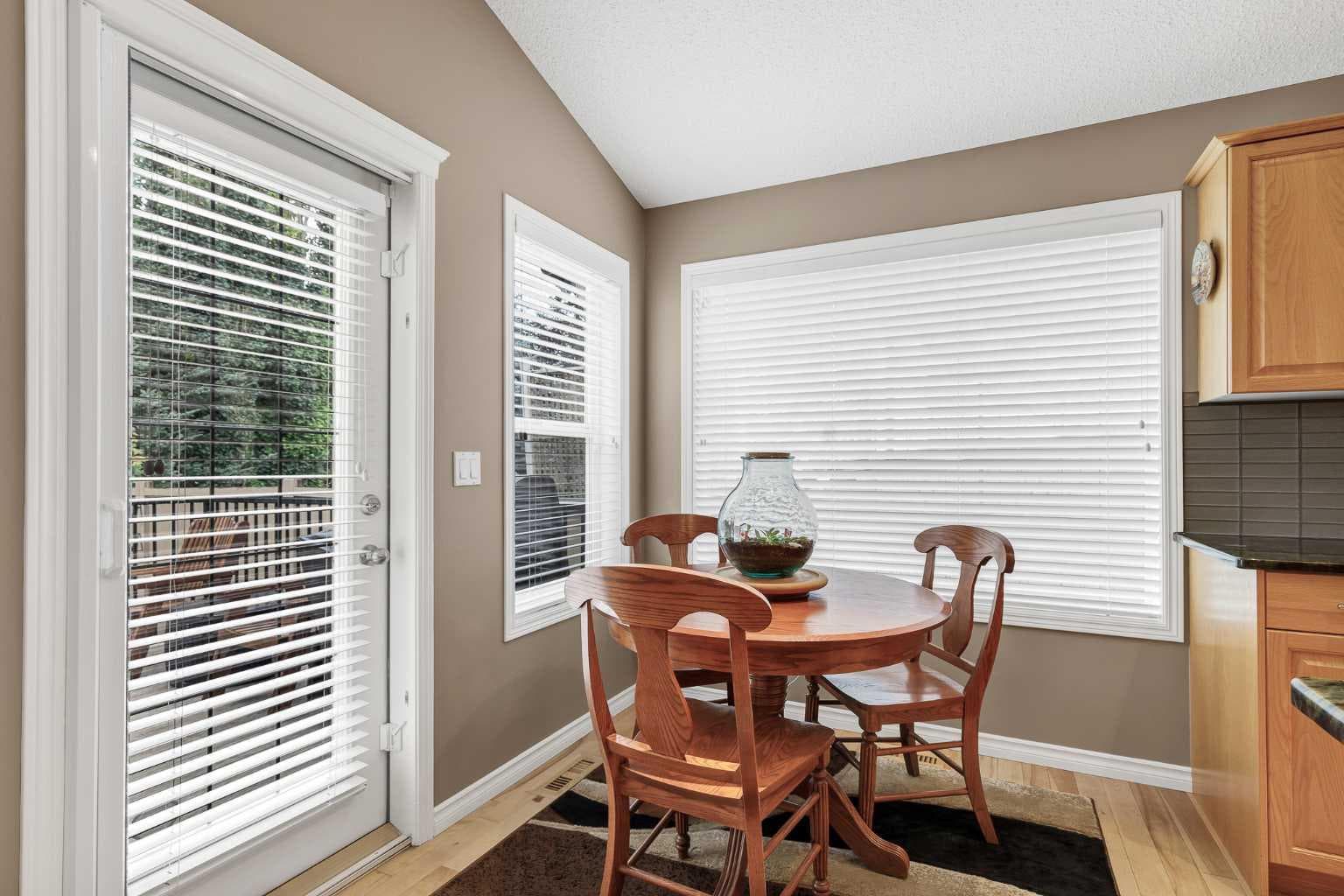 10 Strathlea Grove SW