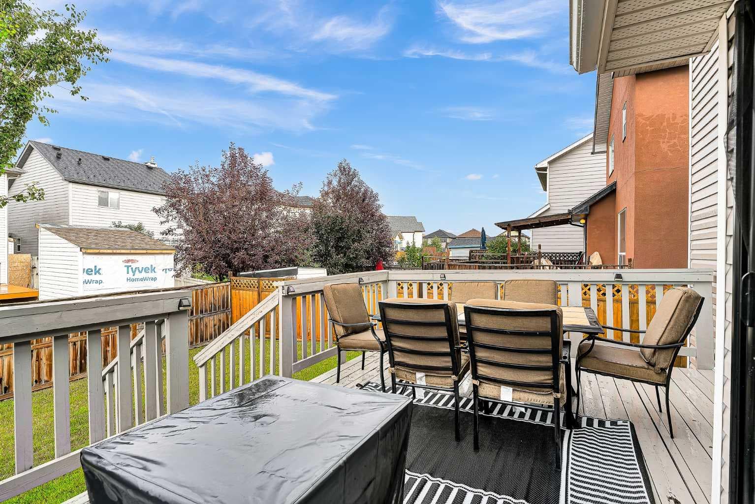 165 Saddlefield Place NE