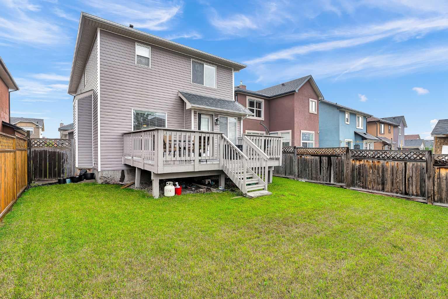 165 Saddlefield Place NE