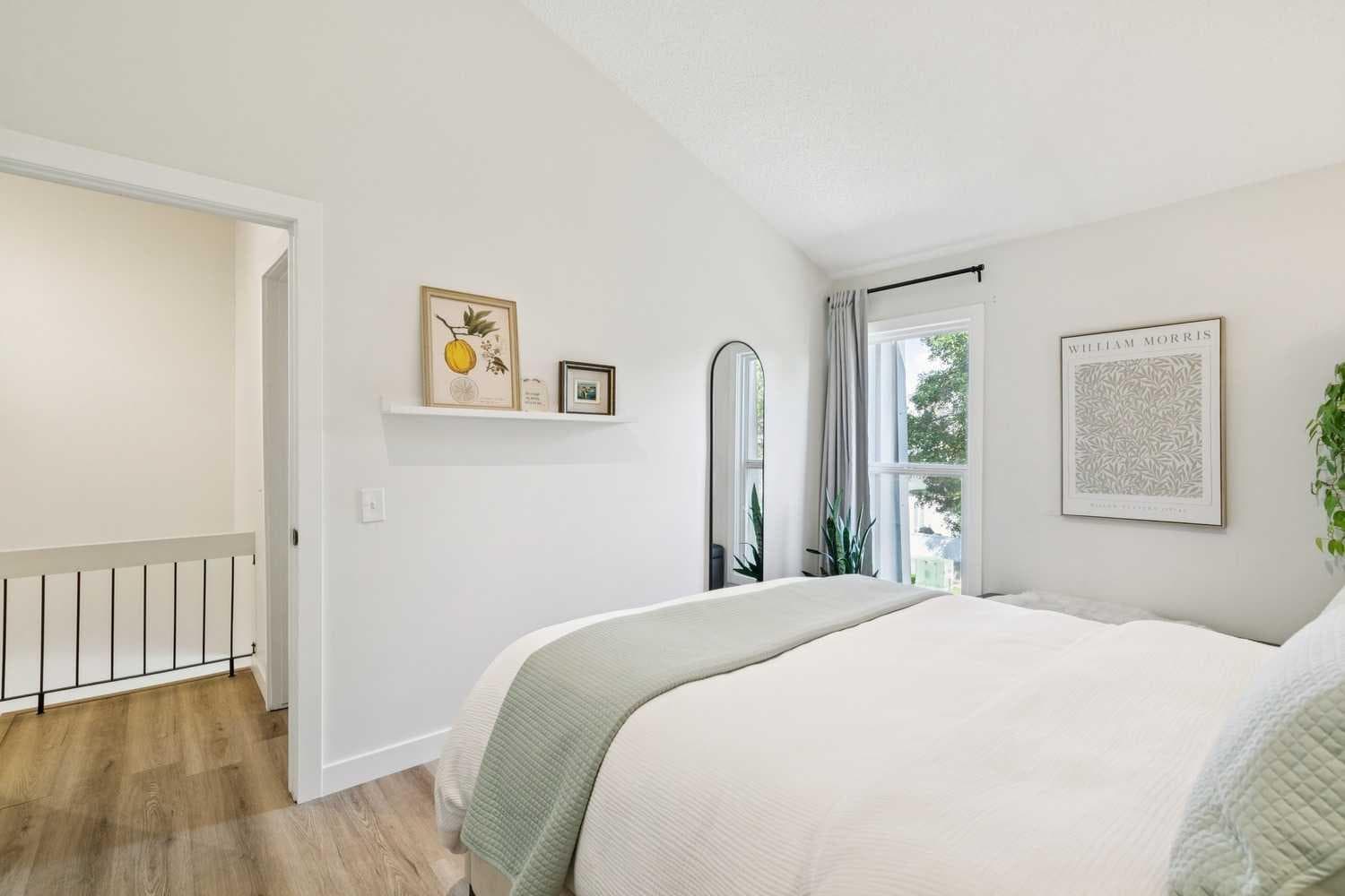 16 Brae Glen Court SW