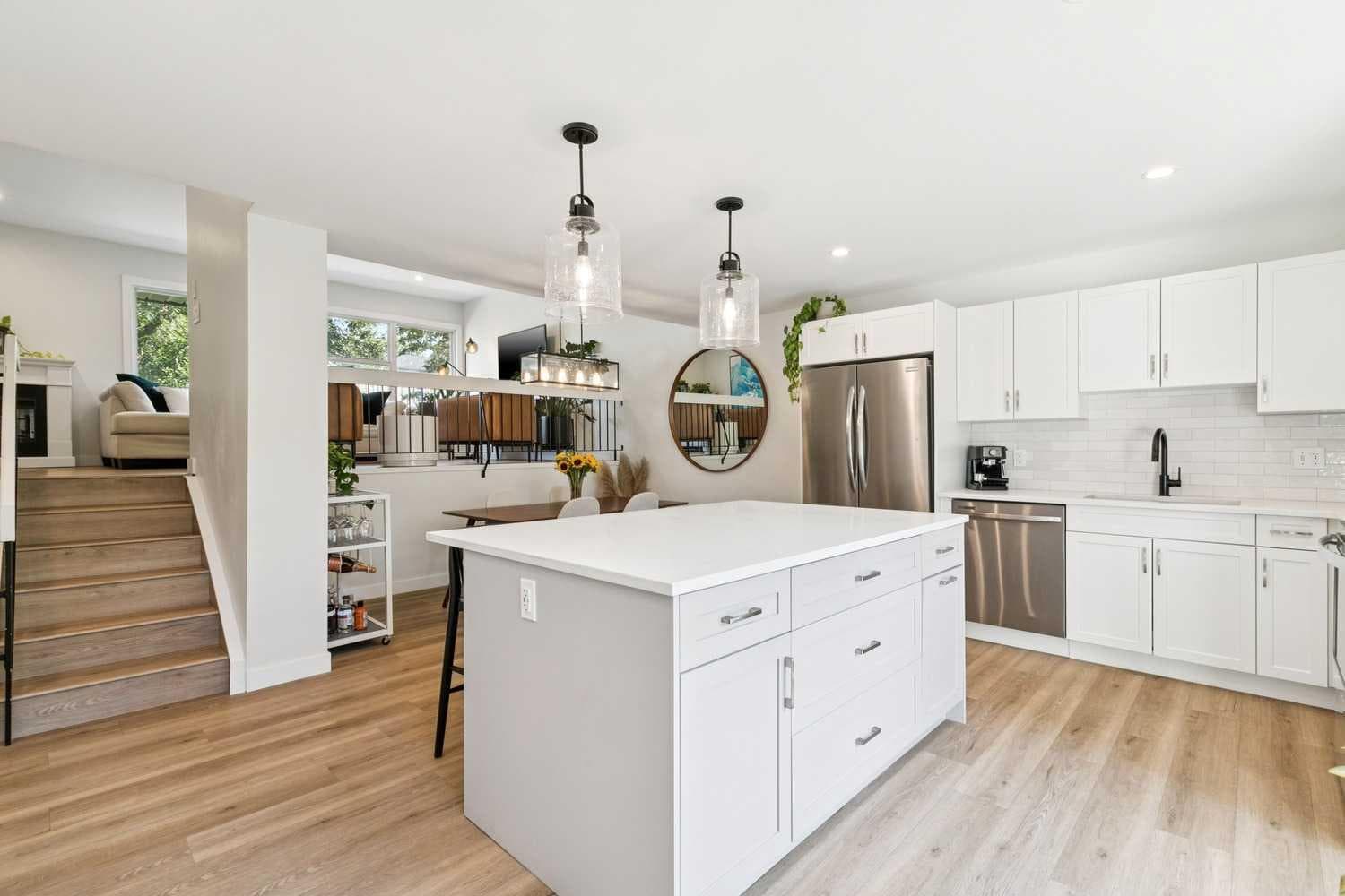 16 Brae Glen Court SW