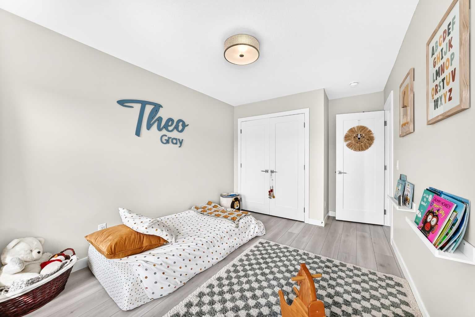 449 West Lakeview Drive 