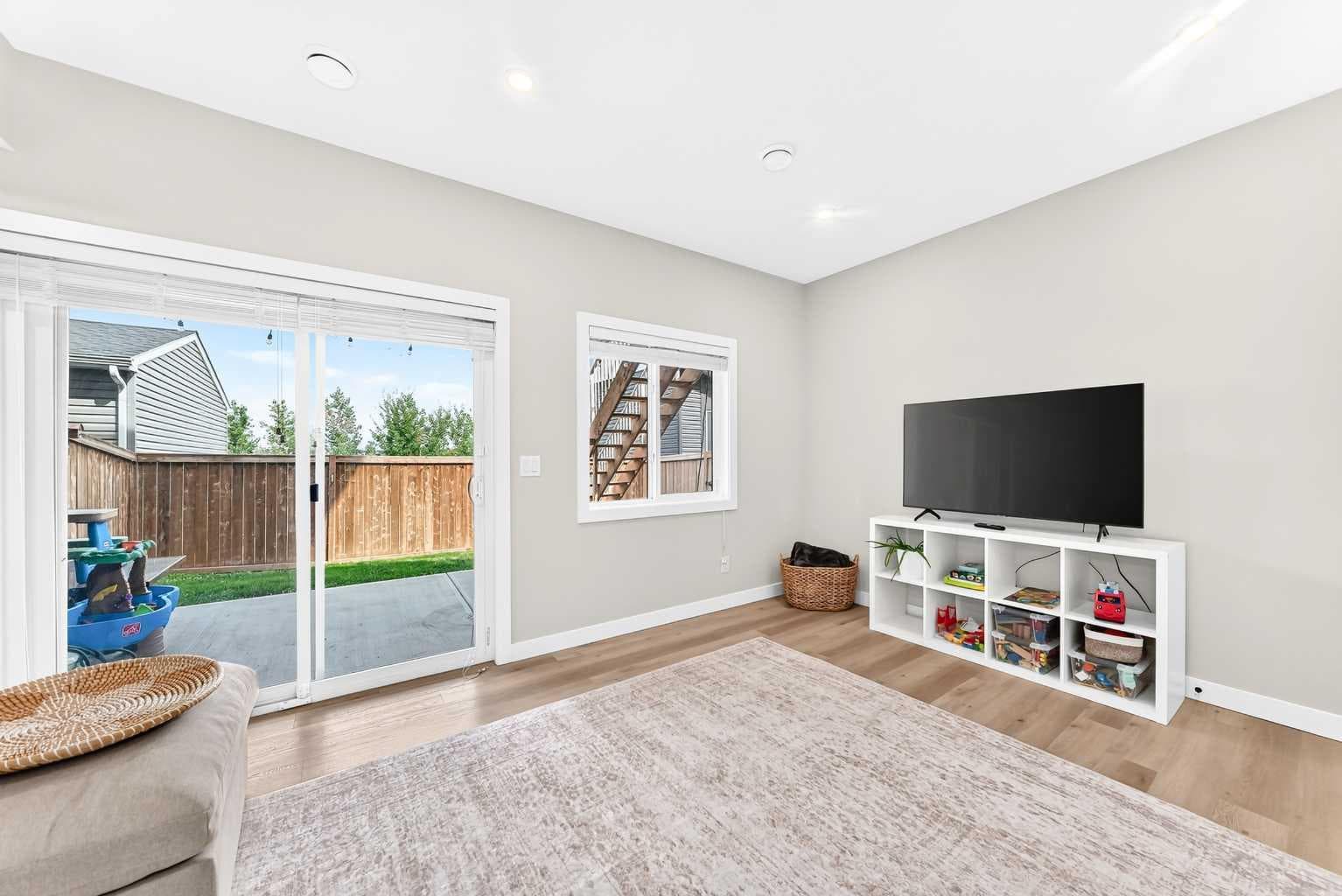 449 West Lakeview Drive 