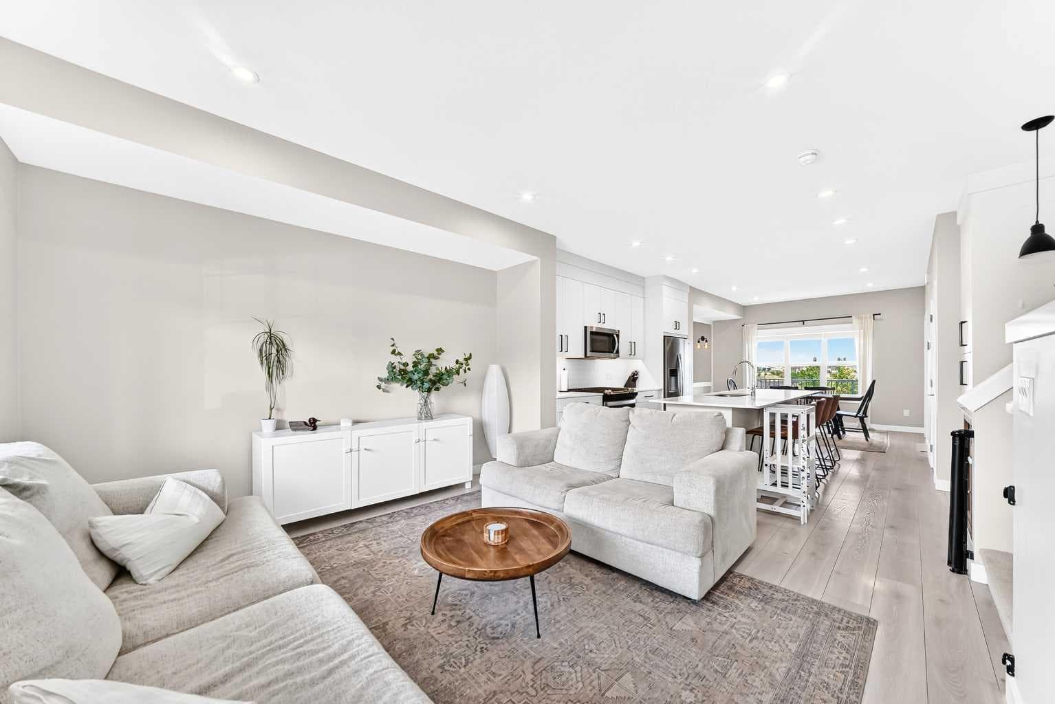 449 West Lakeview Drive 