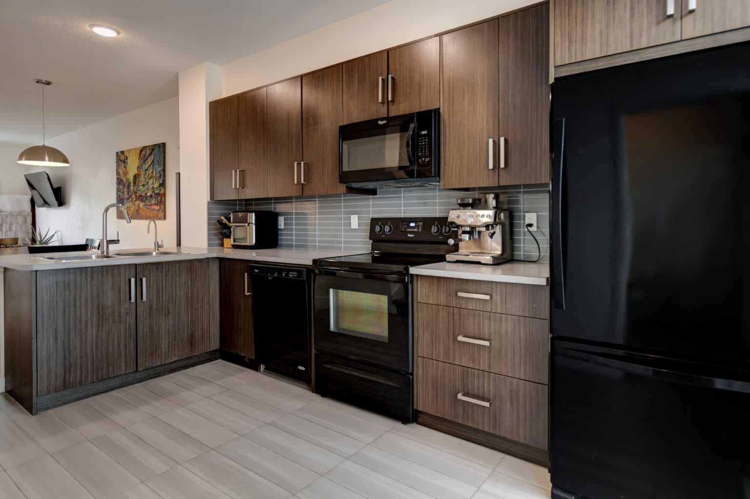 372 Walden Parade SE