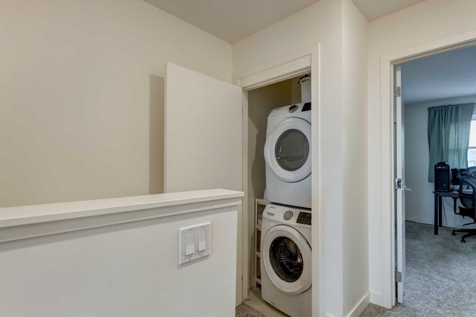 372 Walden Parade SE