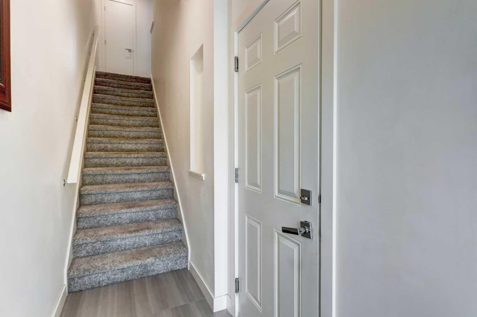 372 Walden Parade SE