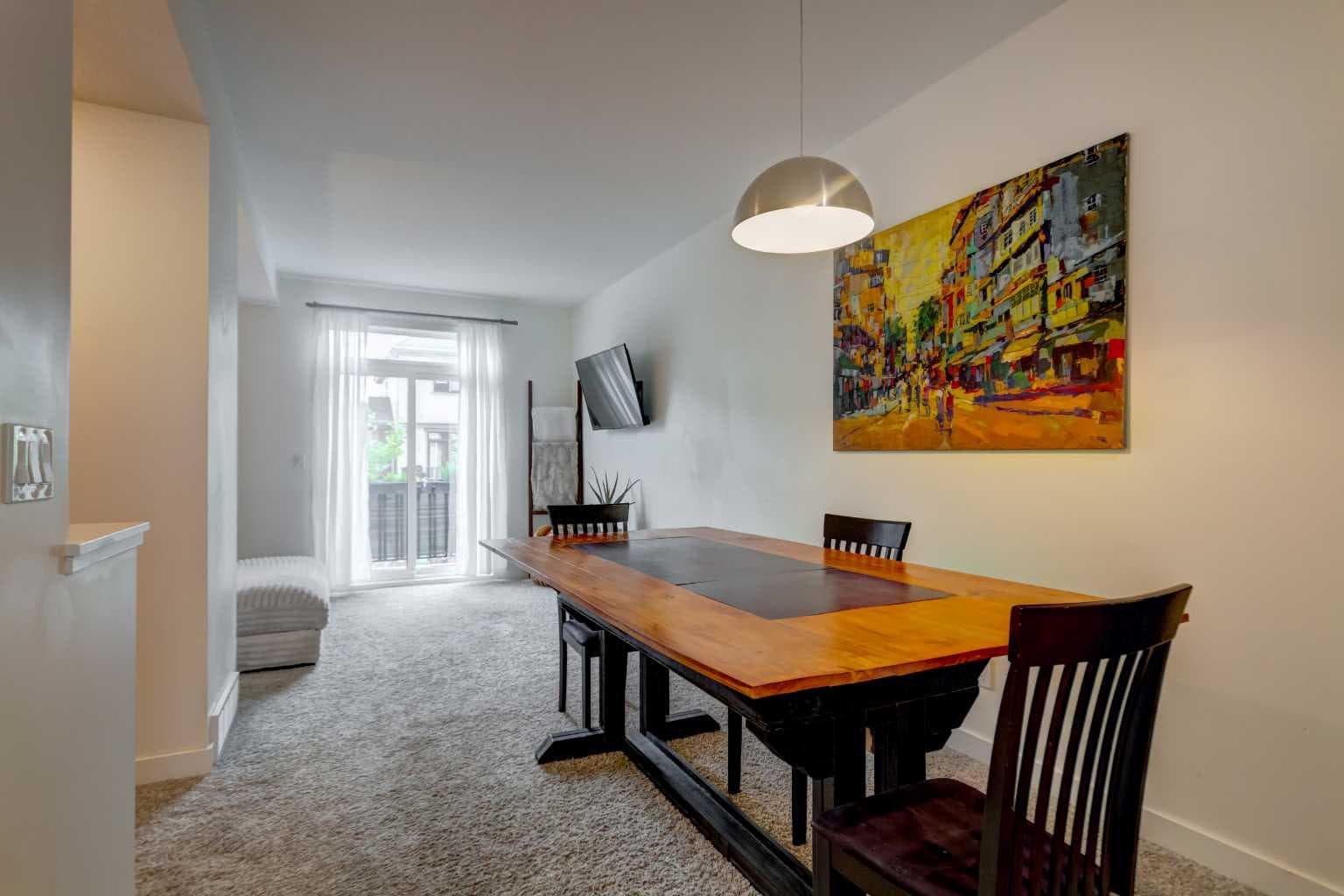 372 Walden Parade SE