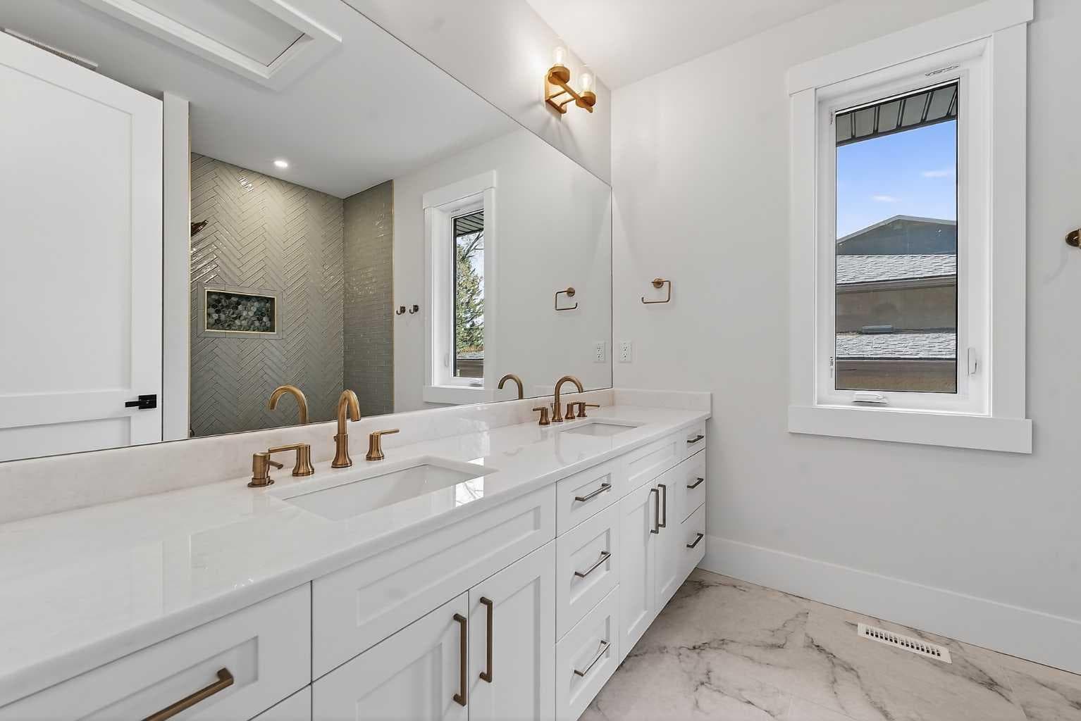 88 Woodlark Drive SW