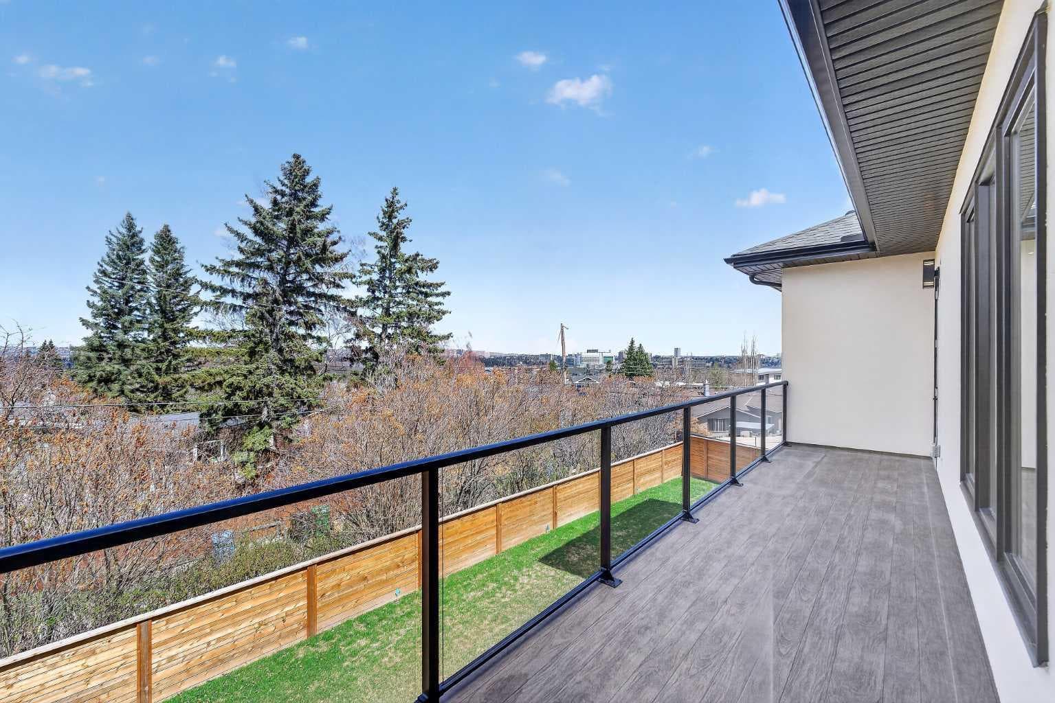 88 Woodlark Drive SW